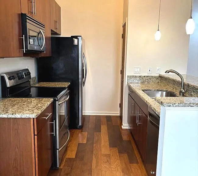 926 N 3rd St #3D — Photo 5