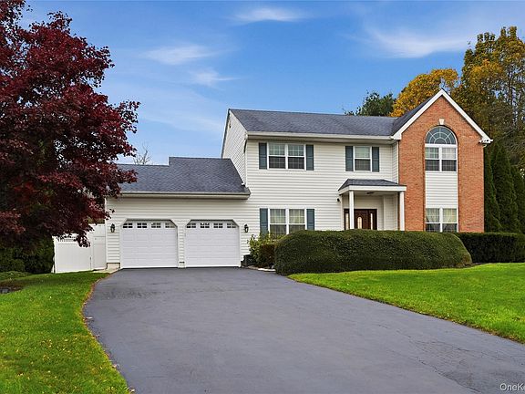 4th image of 48 Windcrest Drive