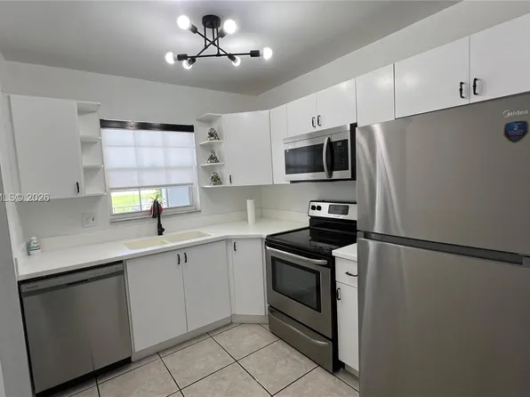 7980 N French Dr #3103, Pembroke Pines, FL 33024