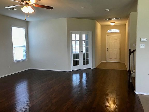Entryway/living room