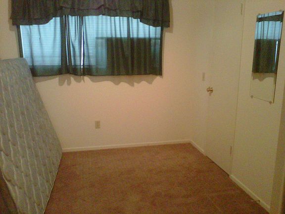 Bed room