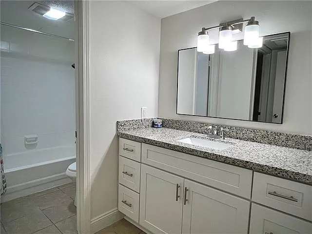 3320 N Arnoult Rd #112 — Photo 8
