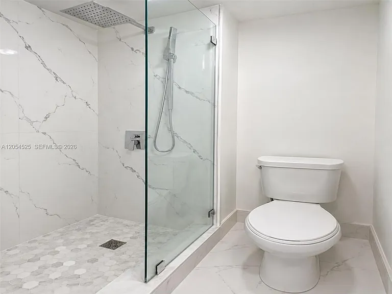 16571 Blatt Blvd #203 — Photo 11