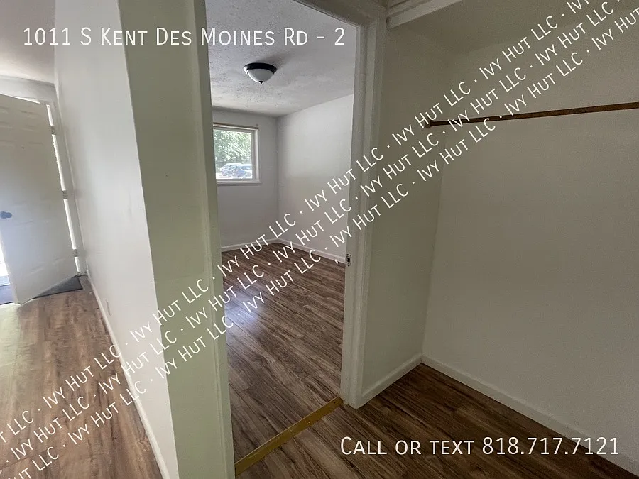 1011 S Kent Des Moines Rd #2