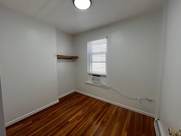 5th image of 64 Horace St Floor 2