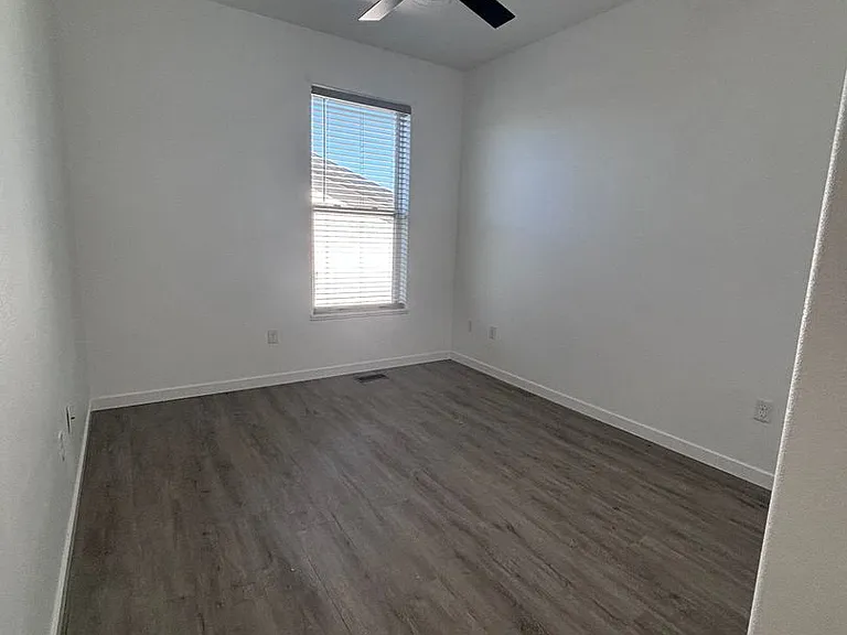 10 Mulberry Loop NE — Photo 8