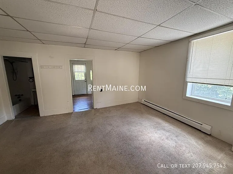8 Commercial St #1 — Photo 3