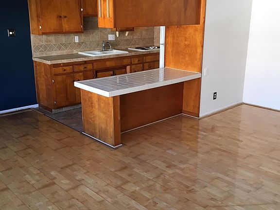 4th image of 250 Linden Ave Unit 205