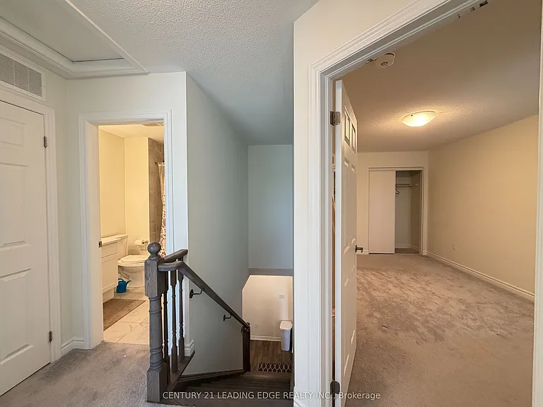 70 Lockyer Dr — Photo 28