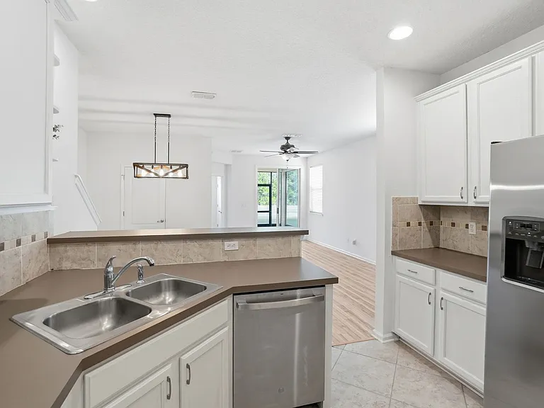 6119 Bartram Village Dr — Photo 13