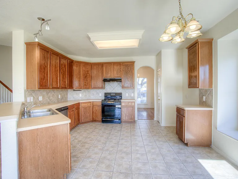 5441 Mohawk Ct — Photo 18