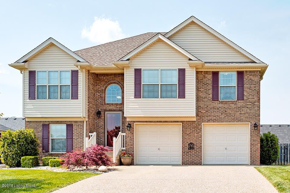 226 Halcomb Ct. Raised Ranch