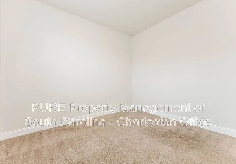 7833 Montview Rd — Photo 16