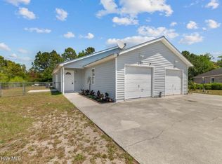 139 Charlton Rd, Hubert, NC 28539