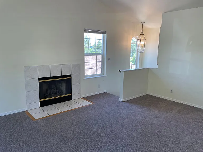 9022 20th Ave NE — Photo 7
