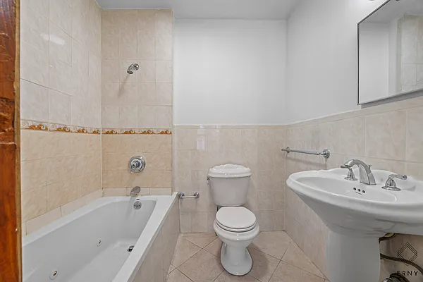 Rented by ERNY LLC | media 16