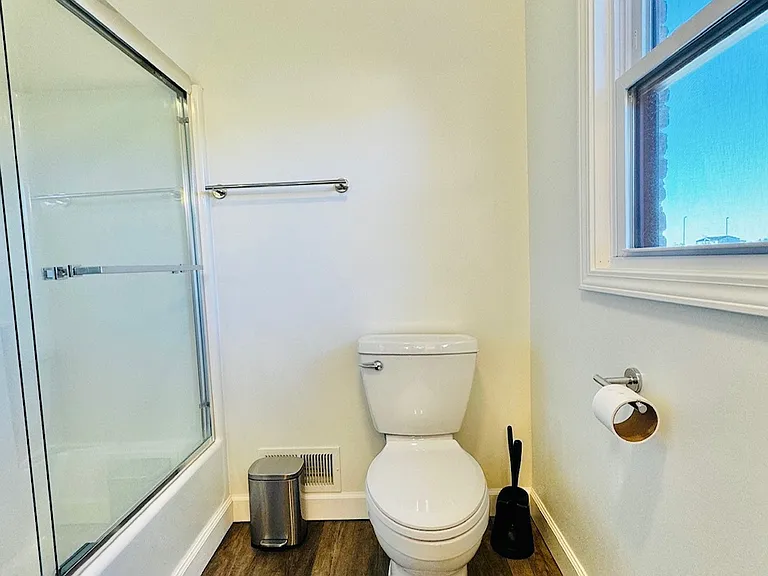 2453 W 16th St — Photo 25