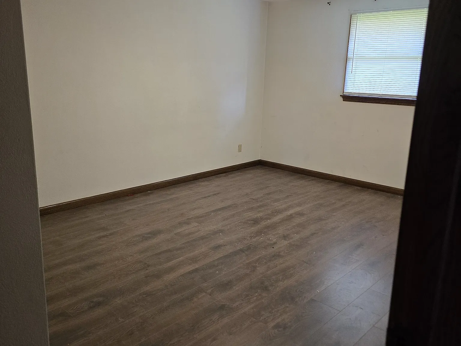 2 bed, 990 sqft, $950 — Photo 4