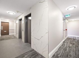 1301 Dundas St W #111, Mississauga, ON L5C1C9