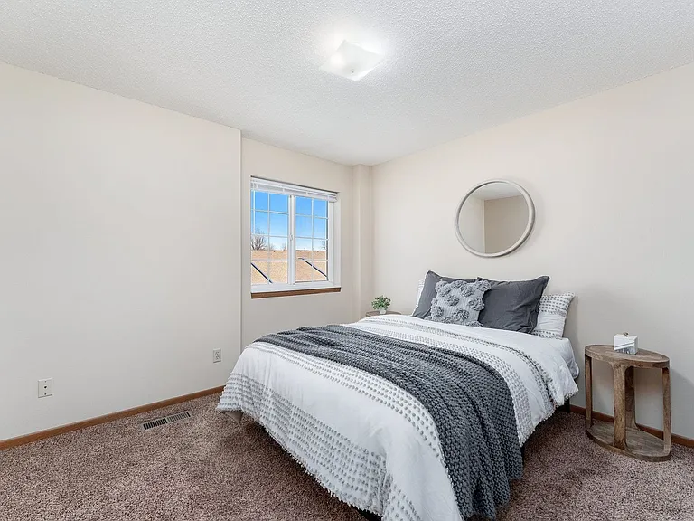 Eastpointe Townhomes — Photo 11