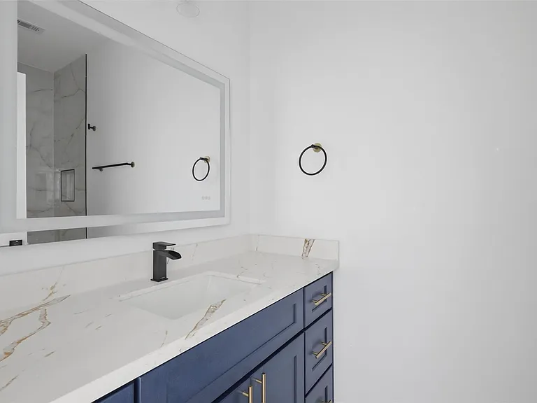 4606 Mallow St #B — Photo 16