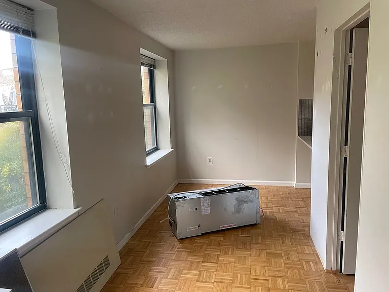225 E 6th St #6-C — Photo 2
