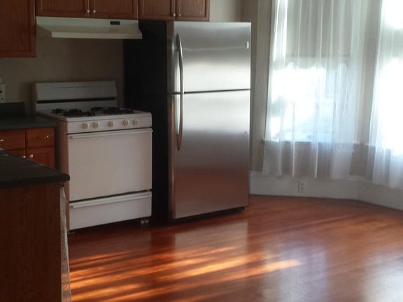 4th image of 953 Schiele Ave