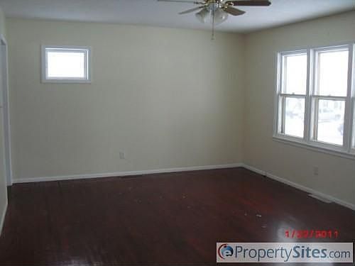 5th image of 7713 Meadow Ln