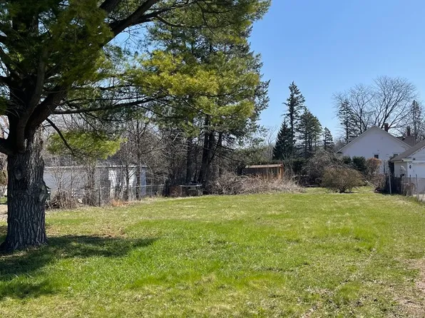 221 N Graylynn Dr, Mount Prospect, IL 60056