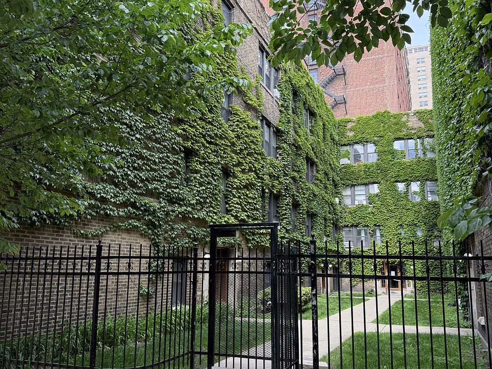 1st image of 3161 N Hudson Ave APT H1