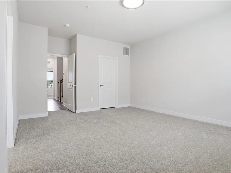 4702 Towne Park Rd — Photo 30