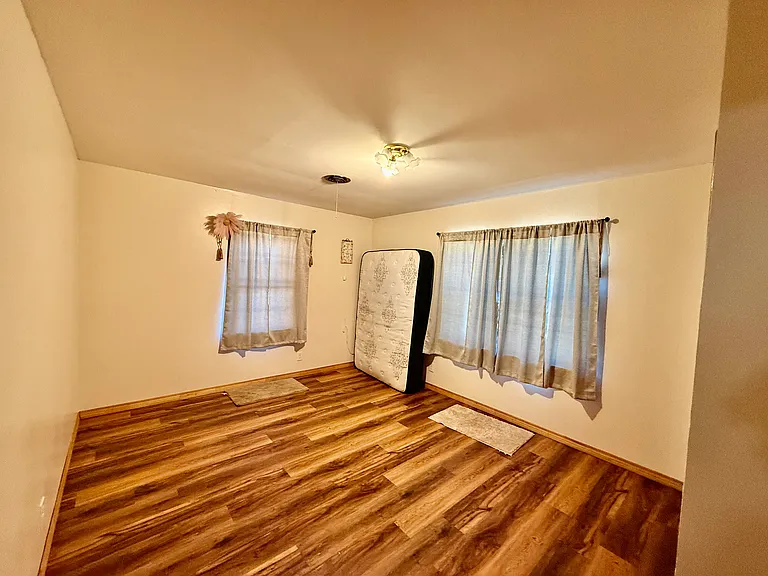717 Dallas St — Photo 13
