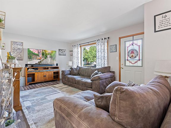 2nd image of 321 Miner Dr