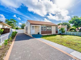 616 N J St, Lake Worth, FL 33460