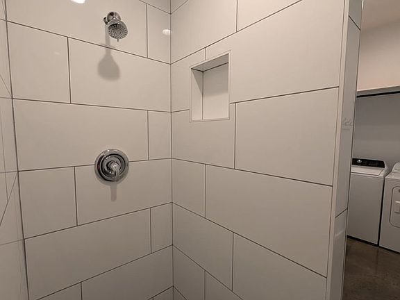 5th image of 115 Ravine Trl APT A