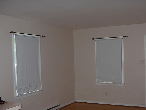 3rd image of 806 Winnetka Ave