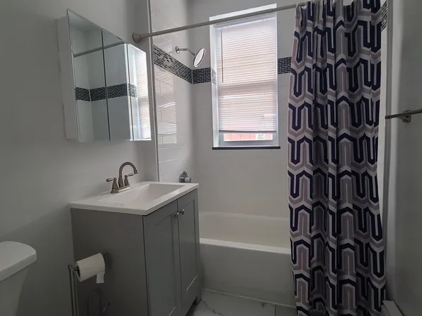 297 Griffith Street image 12 of 13