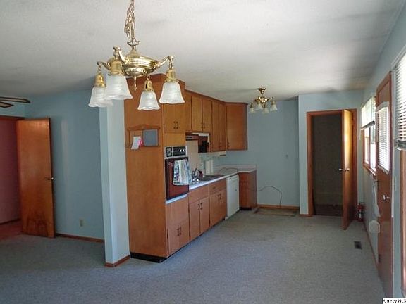 Home for Sale in Quincy, IL $125,000