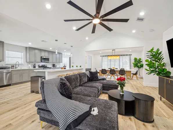 5631 Cerritos Dr #Id1514826p, Houston, TX 77035