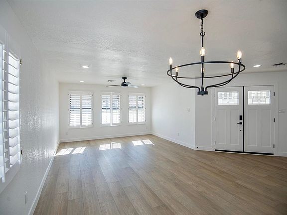 5th image of 1332 W 17th St
