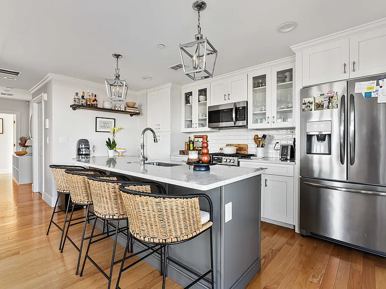 280 E Eagle St #3 — Photo 10