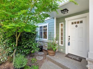 4216 SW Findlay St APT 6, Seattle, WA 98136