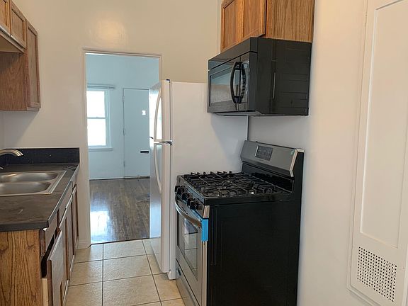 5th image of 2620 Santa Monica Blvd APT 3