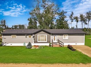 160 S Peace River Ave #52, Big Lakes County, AB T0G 1J0