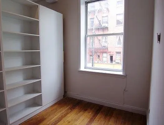 Rented by R New York | media 35