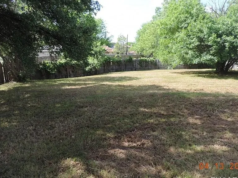 2014 Fieldstone Dr — Photo 3