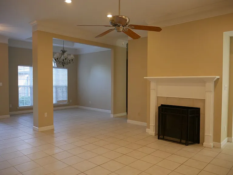 4906 Timberwood Dr — Photo 9