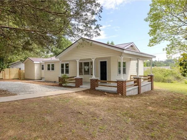 115 Pelfrey St, Seneca, SC 29672