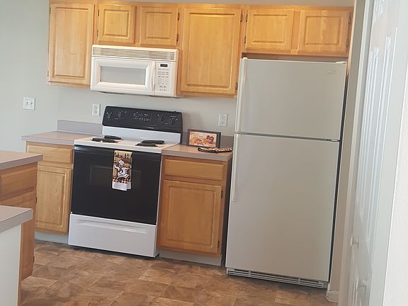 Gourmet kitchen