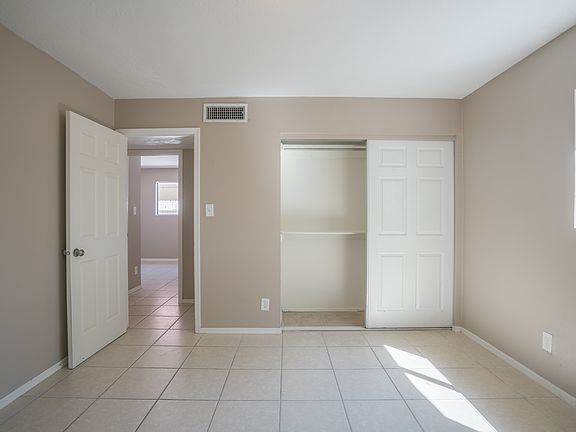 5th image of 2031 W Windrose Dr